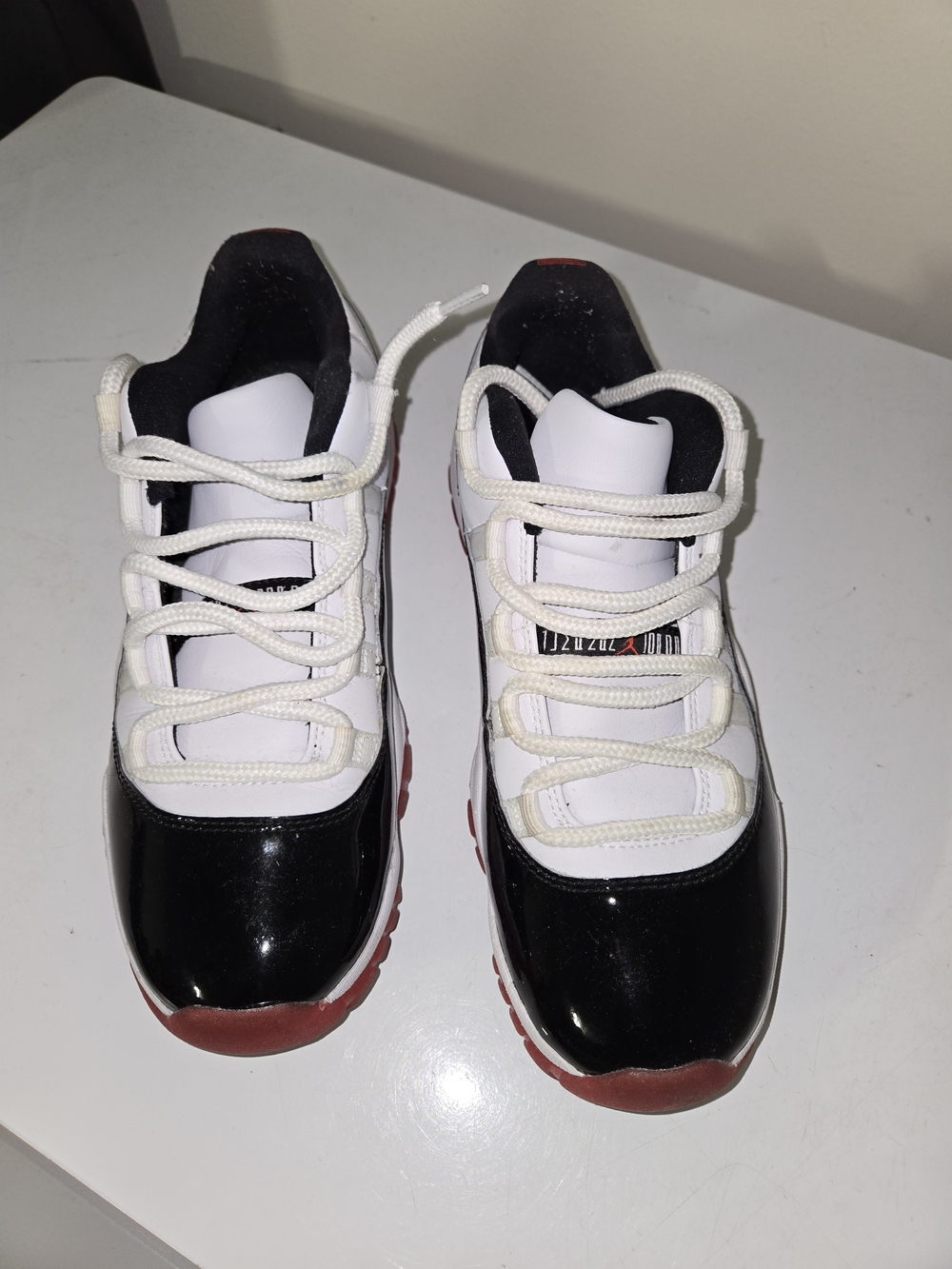 Nike Air Jordan 11 Retro Concord-Bred Patent White Red Men's 8.5 Sneakers